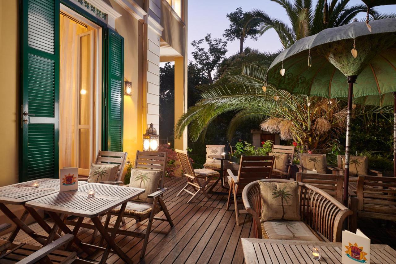 Palm Gallery Hotell 3*